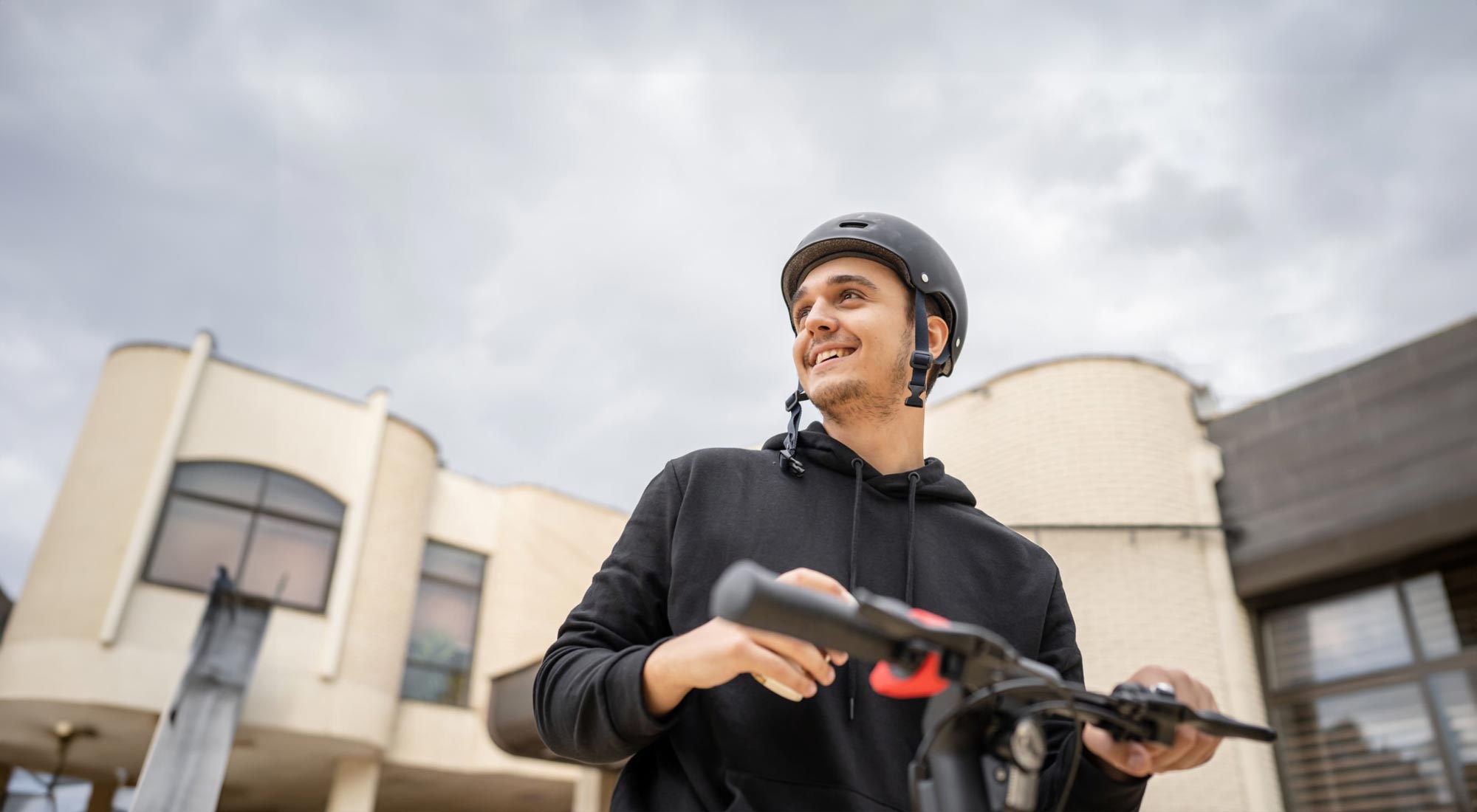 ¿Qué debo de tener en cuenta antes de comprarme un patinete eléctrico?
